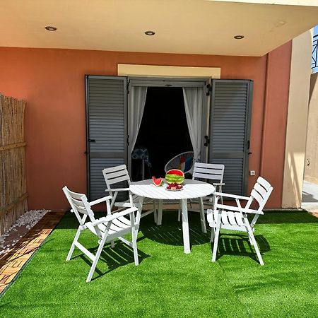Lotus Studio Apartment North Ликсури Экстерьер фото